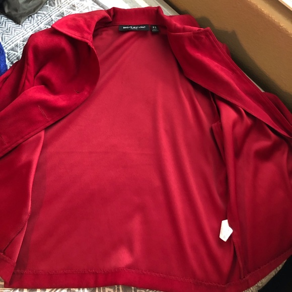 Red button up - Picture 4 of 4